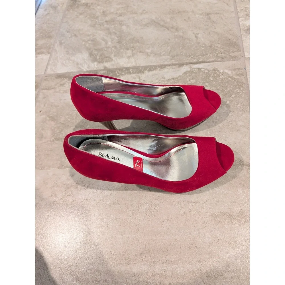 Style & Co. heels platform
